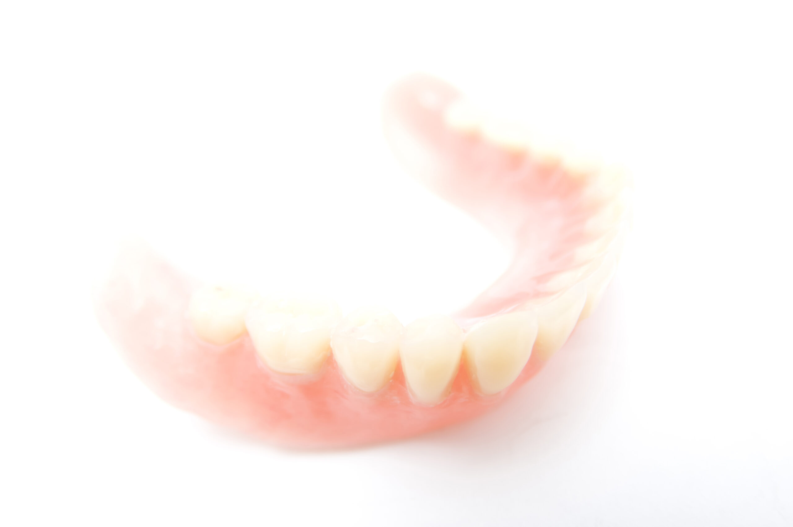 入れ歯の種類と費用｜メリット・デメリットを詳しく解説します